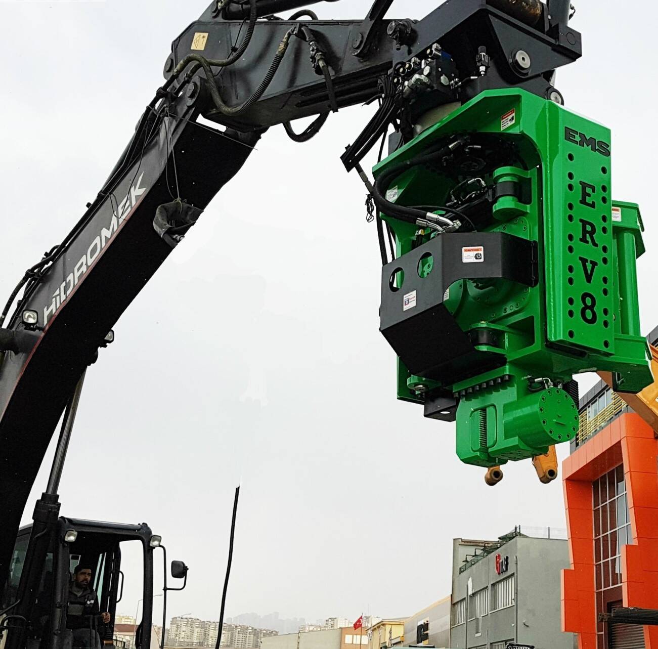 Side Grip Pile Drivers - Side Mount Pile Driver